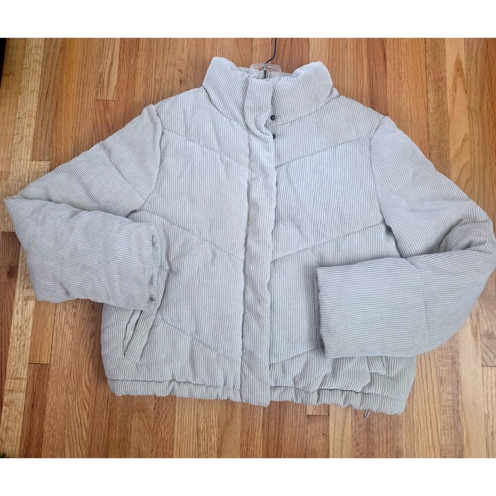 CI Sono ivory, corduroy, adjustable puffer bomber, lined jacket sz L